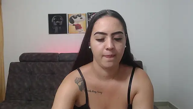 Anthonela Queen online show from March 9, 2025, 5:22 am