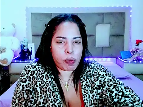 indiantopaz694u online show from July 17, 2026, 5:58 am