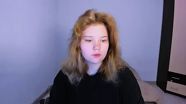 LaseyMoon online show from November 13, 2025, 2:43 am