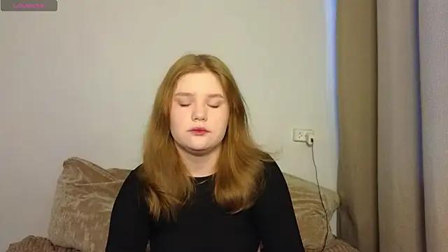 LaseyMoon online show from February 22, 2026, 4:46 am