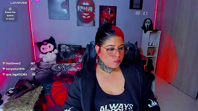 Veronika metal online show from October 23, 2025, 6:34 am