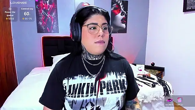 Veronika metal online show from May 24, 2026, 10:48 pm