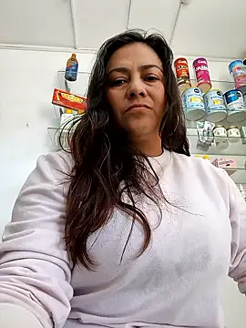 roxanasexy2025 online show from January 15, 2026, 2:32 pm