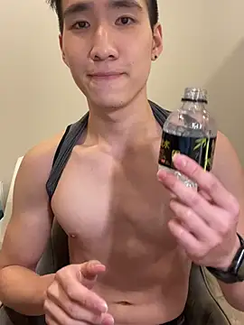 Snapshot of Hon1069 chatting on March 6, 2025, 12:19 pm Hon1069 online show from March 6, 2025, 12:19 pm