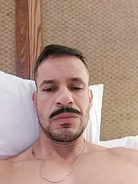 juniortche1313 online show from September 20, 2025, 3:18 am