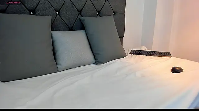 noah johes online show from February 26, 2025, 4:47 am