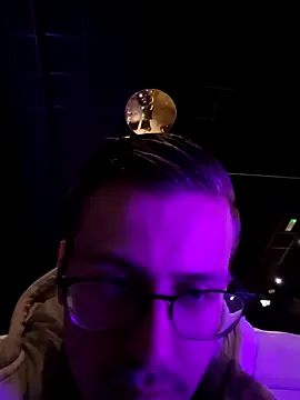 luckyluuk25 online show from February 25, 2025, 6:42 pm