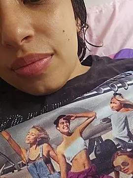 Snapshot of SexyLilyXO chatting on October 4, 2025, 5:44 pm SexyLilyXO online show from October 4, 2025, 5:44 pm