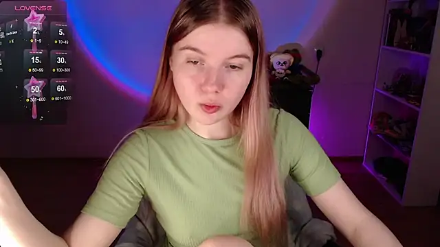 Strawberry juli online show from February 16, 2026, 1:29 pm