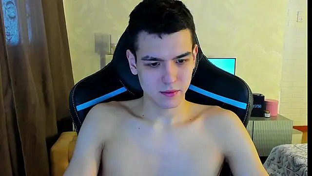 Snapshot of TravisRevas chatting on March 12, 2025, 10:59 am TravisRevas online show from March 12, 2025, 10:59 am