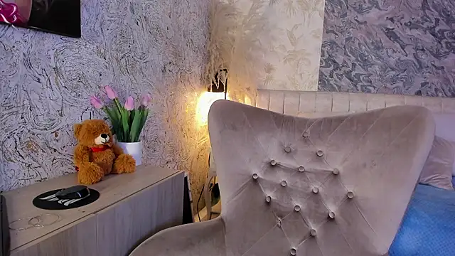 Arianaa collins online show from March 6, 2026, 11:39 am