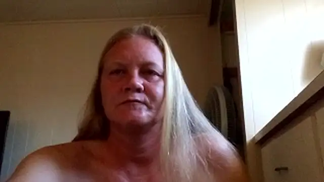 Snapshot of wetnwildforyou chatting on September 19, 2025, 1:12 pm wetnwildforyou online show from September 19, 2025, 1:12 pm