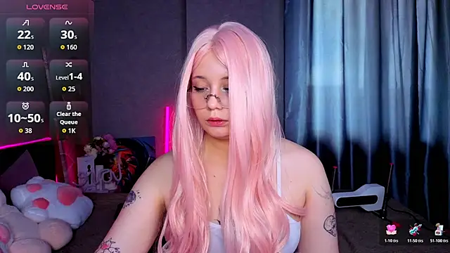 AuroraPrincess online show from April 14, 2026, 10:54 am