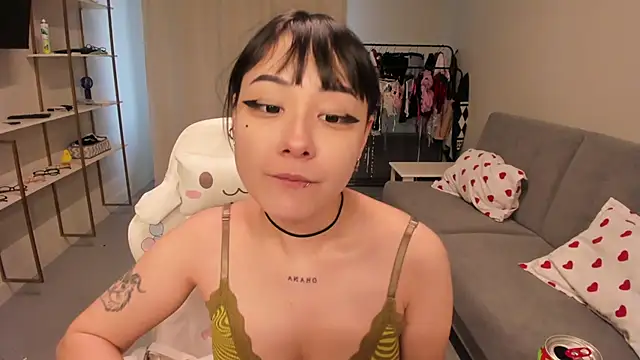 ka00ru chan online show from December 3, 2025, 9:18 am