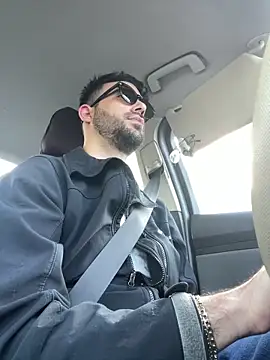 YJeromZCoxk online show from March 19, 2025, 5:08 am