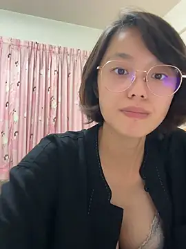 ladypaggy online show from April 4, 2026, 1:52 pm