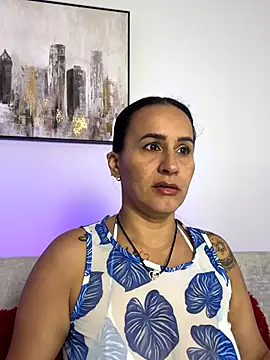 Sara Charmy online show from November 5, 2025, 11:32 am