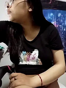 MiaStarts online show from February 7, 2026, 9:02 am