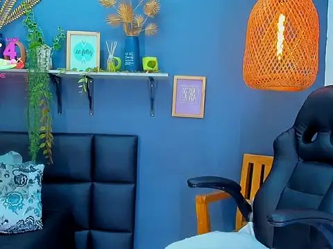 yessila parker online show from February 3, 2026, 10:20 am