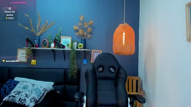 yessila parker online show from February 27, 2026, 9:53 am