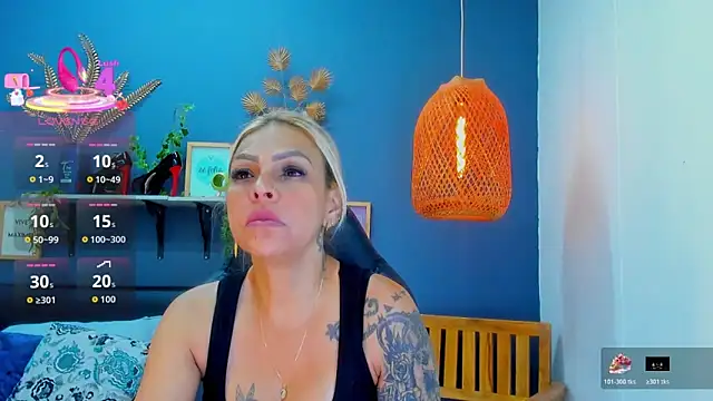 Snapshot of yessila_parker chatting on May 27, 2026, 8:55 am yessila parker online show from May 27, 2026, 8:55 am