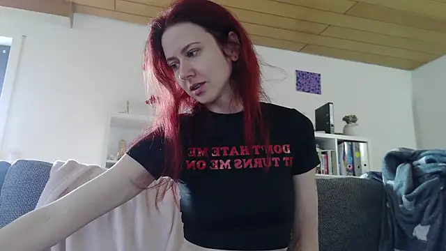 SweetSeraphine online show from September 14, 2025, 9:30 am