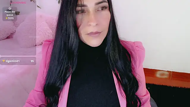 Snapshot of luna_lgomez_ chatting on March 5, 2025, 12:22 pm luna lgomez  online show from March 5, 2025, 12:22 pm