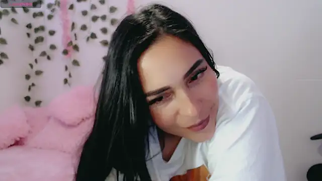 Snapshot of luna_lgomez_ chatting on March 6, 2025, 2:29 pm luna lgomez  online show from March 6, 2025, 2:29 pm