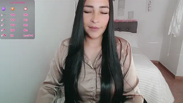 Snapshot of luna_lgomez_ chatting on October 1, 2025, 1:39 pm luna lgomez  online show from October 1, 2025, 1:39 pm