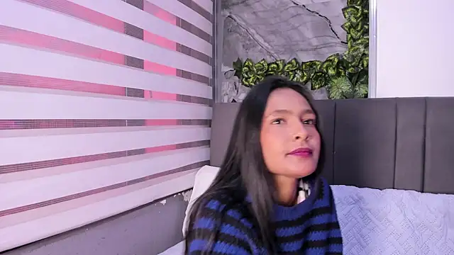 Fernanda liie  online show from November 25, 2025, 12:16 pm