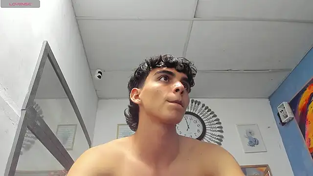 Snapshot of heiker_ chatting on March 4, 2025, 7:19 am heiker  online show from March 4, 2025, 7:19 am