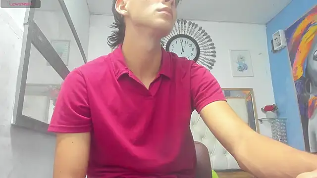 Snapshot of heiker_ chatting on March 8, 2025, 2:23 am heiker  online show from March 8, 2025, 2:23 am