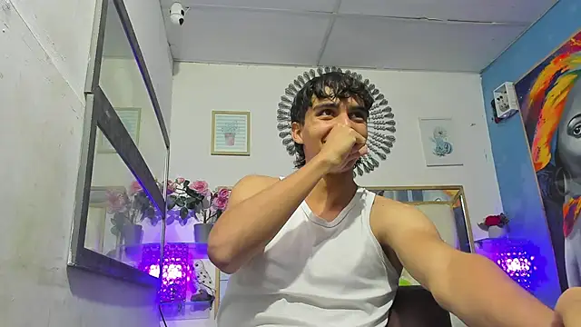 Snapshot of heiker_ chatting on March 19, 2025, 2:16 am heiker  online show from March 19, 2025, 2:16 am