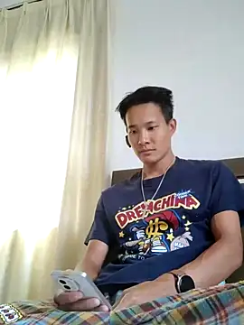 Snapshot of Dannyhobb chatting on June 9, 2026, 3:29 am Dannyhobb online show from June 9, 2026, 3:29 am