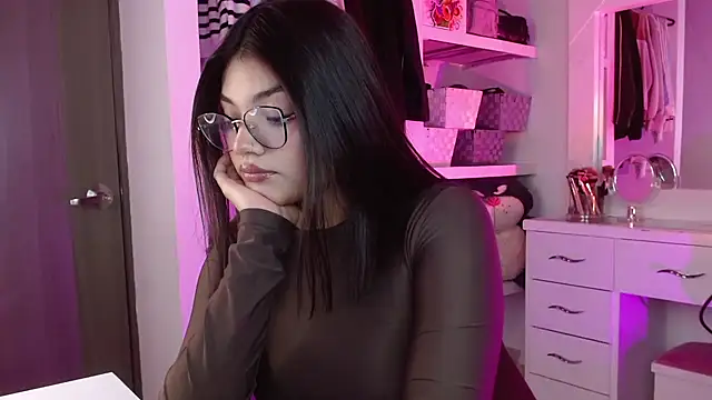 Snapshot of _Camilaaa_ chatting on September 14, 2025, 5:50 am  Camilaaa  online show from September 14, 2025, 5:50 am