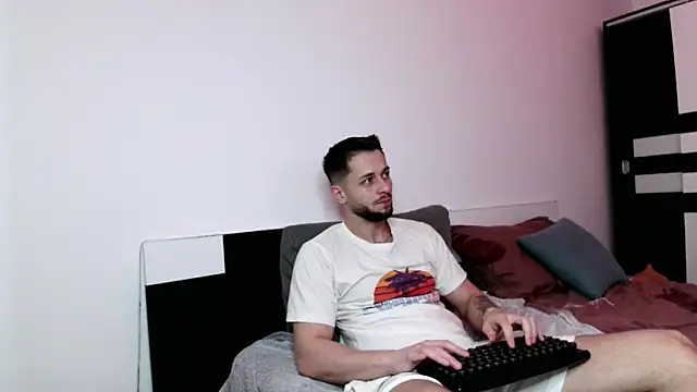 nicholasX1 online show from March 18, 2025, 12:36 pm