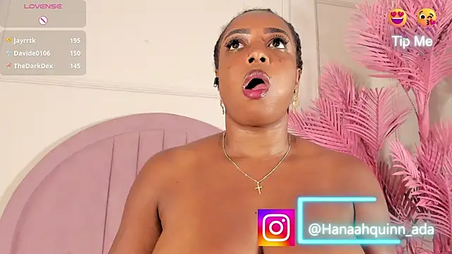 Snapshot of Hanaahquinn chatting on February 18, 2026, 11:44 pm Hanaahquinn online show from February 18, 2026, 11:44 pm