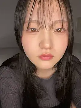 MinaKubo online show from April 4, 2026, 1:41 pm