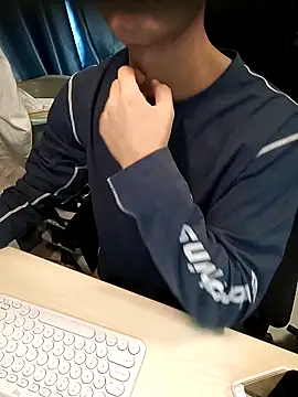 kiwibridy2 online show from September 19, 2025, 2:57 am