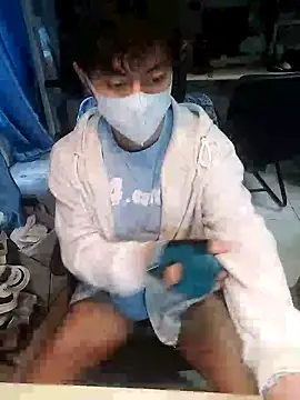 kiwibridy2 online show from September 30, 2025, 2:49 am