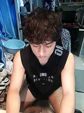 kiwibridy2 online show from October 22, 2025, 4:35 am