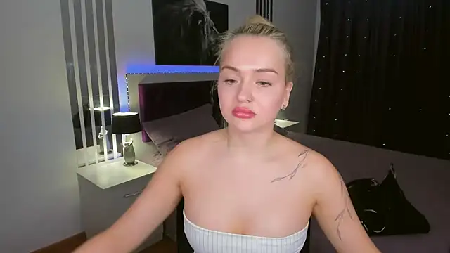 EvaGoddes online show from March 10, 2026, 7:46 am