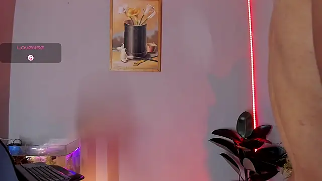 CRAZY-BOY99 online show from October 28, 2025, 9:24 am