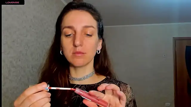 desired zzoya online show from April 4, 2026, 1:52 pm