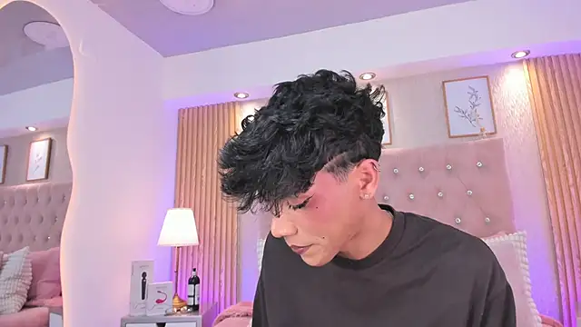Jonas Rivers online show from May 19, 2026, 11:00 pm