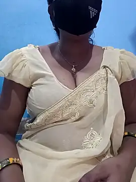 Sexyradha  online show from April 2, 2026, 4:26 pm