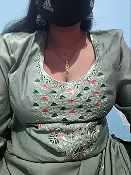 Sexyradha  online show from April 7, 2026, 5:24 pm