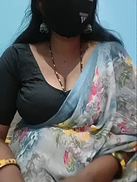Snapshot of Sexyradha_ chatting on July 2, 2026, 5:41 pm Sexyradha online show from July 2, 2026, 5:41 pm