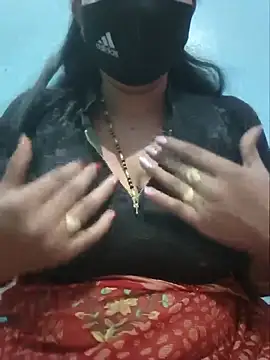 Snapshot of Sexyradha_ chatting on July 4, 2026, 4:35 pm Sexyradha online show from July 4, 2026, 4:35 pm