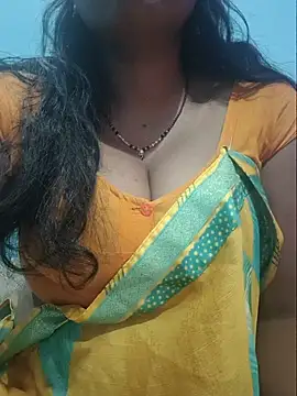 Snapshot of Sexyradha_ chatting on July 10, 2026, 9:50 pm Sexyradha online show from July 10, 2026, 9:50 pm